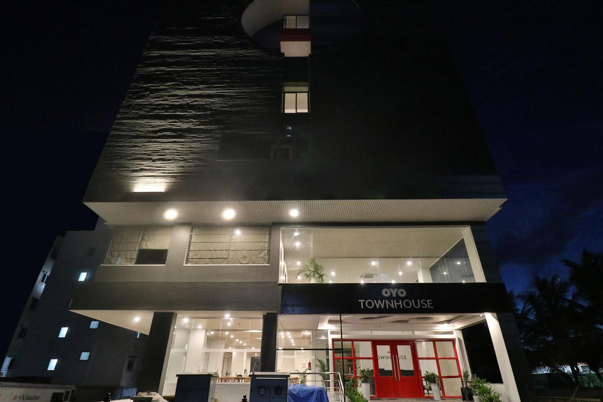 Super Townhouse Reva College University Yelahanka 外观 照片