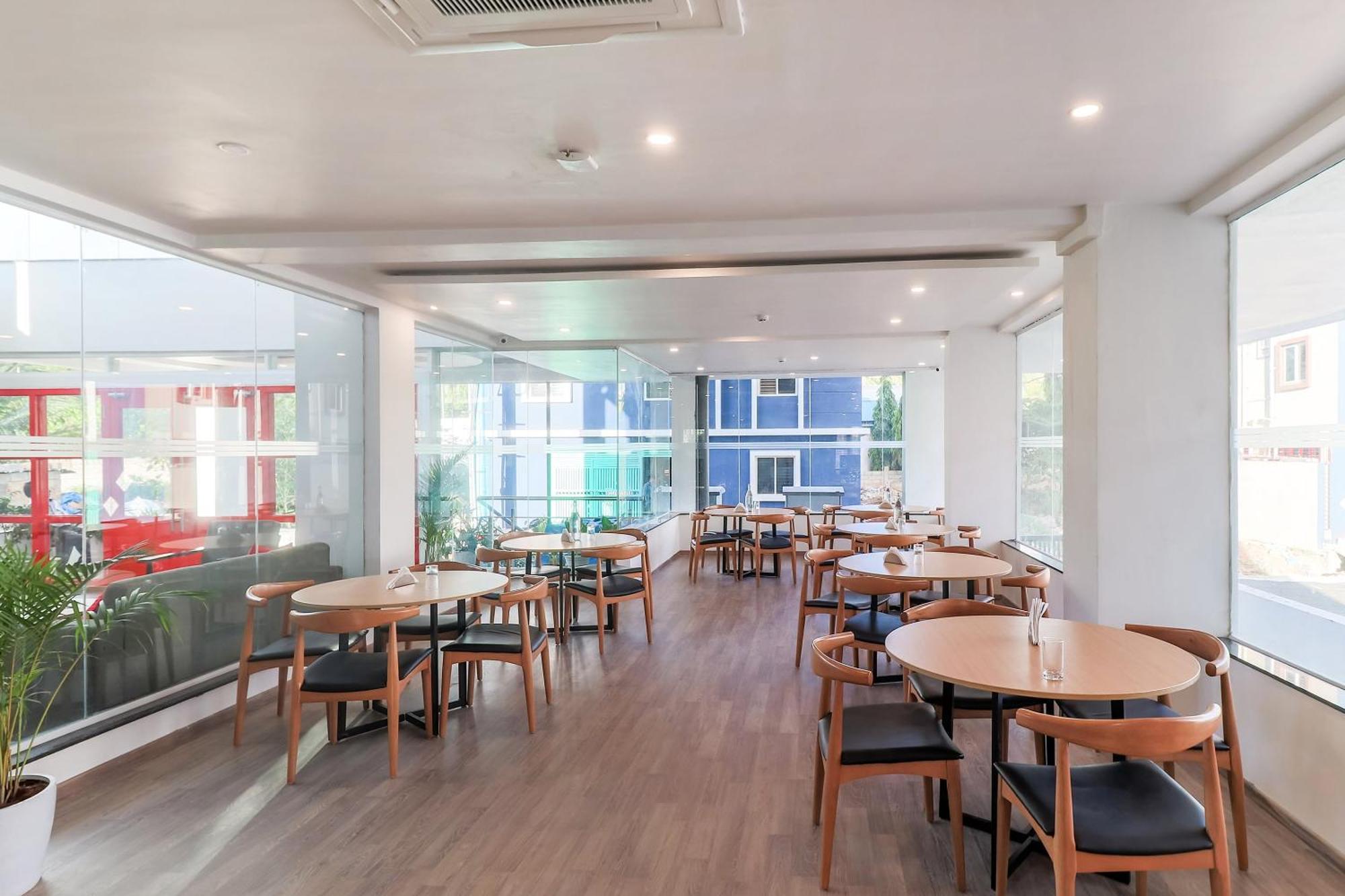 Super Townhouse Reva College University Yelahanka 外观 照片