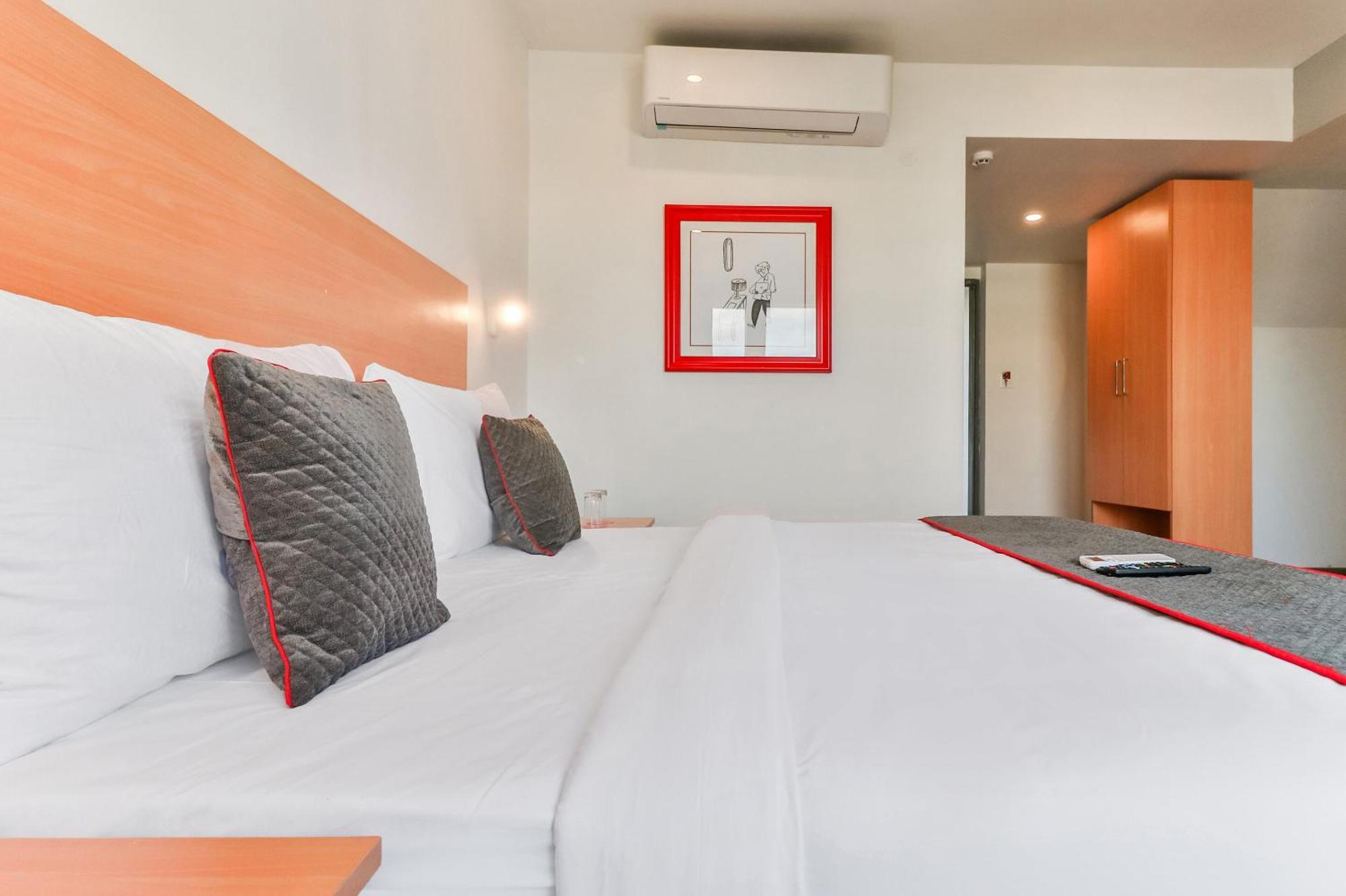 Super Townhouse Reva College University Yelahanka 外观 照片